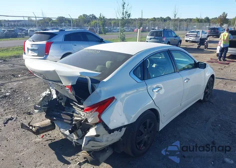 2017 Nissan Altima 2.5 S z USA, uszkodzony, nr VIN 1N4AL3AP3HC275595